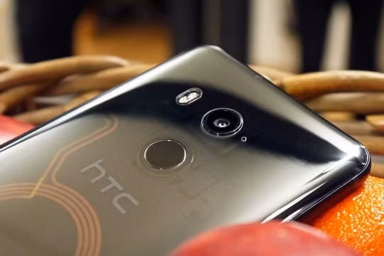 HTC xóa hàng loạt ứng dụng "đinh" một thời của hãng