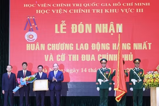 Thủ tướng dự Lễ kỷ niệm 70 năm truyền thống Học viện Chính trị khu vực III