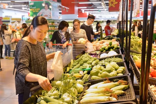 Doanh nghiệp bán lẻ trong nước: Cờ đã đến tay?