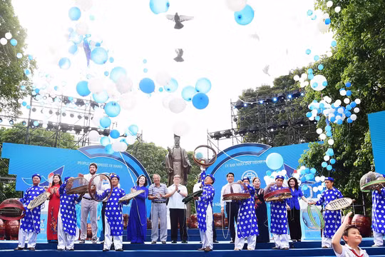 Hà Nội long trọng tổ chức Lễ kỷ niệm 20 năm đón nhận danh hiệu “Thành phố Vì hòa bình”