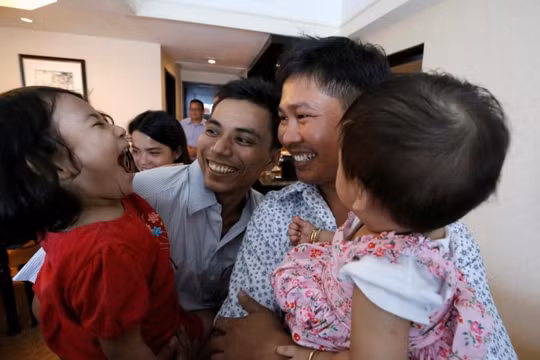 Hành trình 511 ngày gian nan của 2 phóng viên Reuters bị bắt tại Myanmar