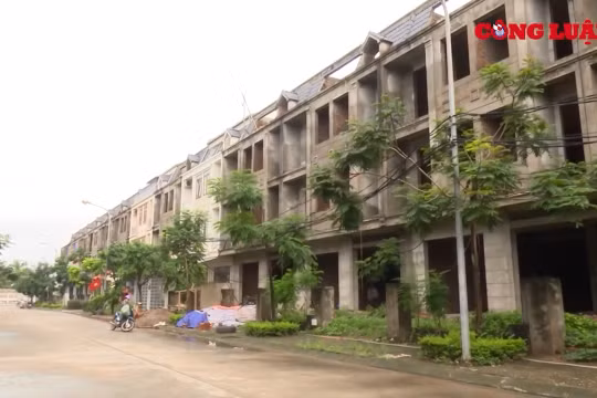 Đâu là nguyên nhân khiến các dự án bất động sản bị bỏ hoang tại Hà Nội?