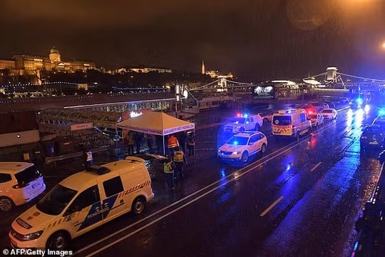 Du thuyền chìm trên sông Danube, 33 du khách Hàn Quốc gặp nạn