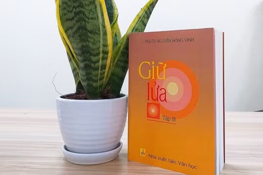 “Giữ lửa” tập 3 của nhà báo Nguyễn Hồng Vinh: Giao hòa lửa báo với hơi văn
