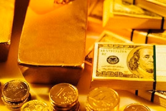 Giá vàng thế giới hôm nay 30/4: Vàng giảm, USD tiếp tục tăng cao