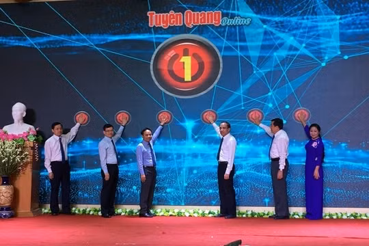 Khai trương Báo Tuyên Quang điện tử phiên bản tiếng Anh