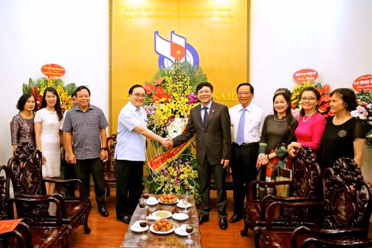 Bí Thư Thành ủy Hà Nội Hoàng Trung Hải tới thăm và chúc mừng Hội Nhà báo Việt Nam