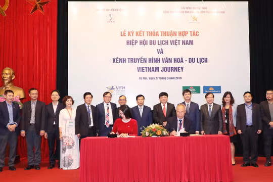 Ký kết Thỏa thuận hợp tác giữa Hiệp hội Du lịch Việt Nam và Kênh Truyền hình Văn hóa - Du lịch