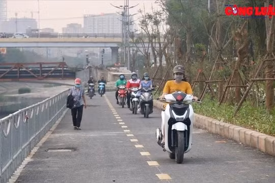 Nhiều bất cập tại tuyến đường đi bộ dài nhất Thủ đô