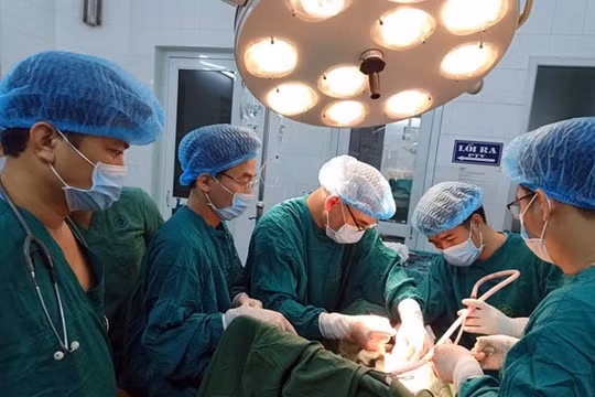 Cần có chính sách bảo đảm an toàn cho cán bộ, nhân viên ngành y tế