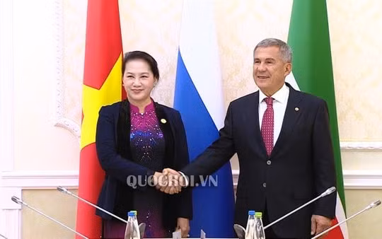 Chủ tịch Quốc hội Nguyễn Thị Kim Ngân hội kiến Tổng thống Tatarstan