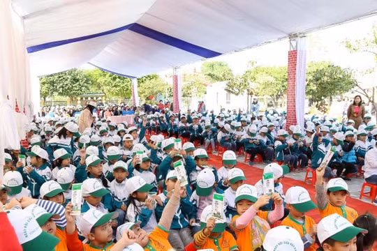 130.000 trẻ em mầm non và tiểu học Hà Nam thụ hưởng chương trình sữa học đường