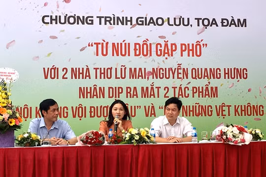 Hai Nhà báo nồng nàn với “Từ núi đồi gặp phố”