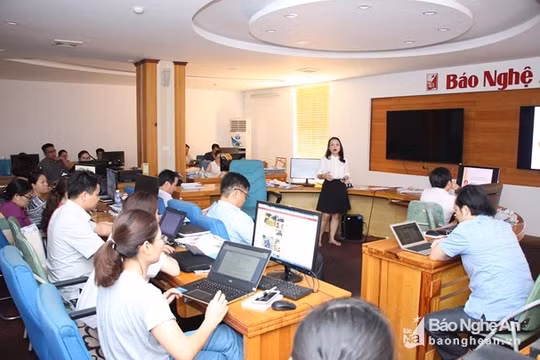 Đội ngũ xuất bản và hỗ trợ xuất bản đóng vai trò quan trọng