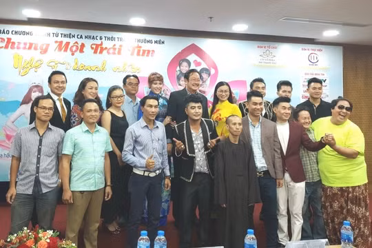 Ra mắt Câu lạc bộ từ thiện “Chung một trái tim - Nghệ sĩ và Doanh nhân”