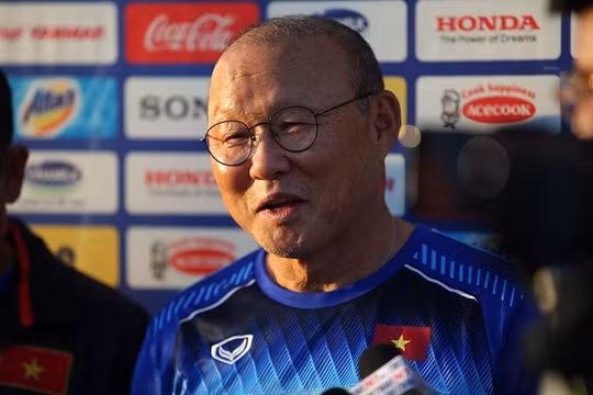 HLV Thái Lan công kích, HLV Park Hang Seo đáp trả bất ngờ