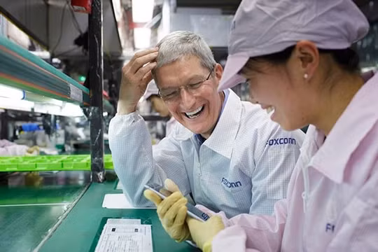 Foxconn sẵn sàng chuyển nhà máy sản xuất iPhone ra khỏi Trung Quốc nếu cần thiết