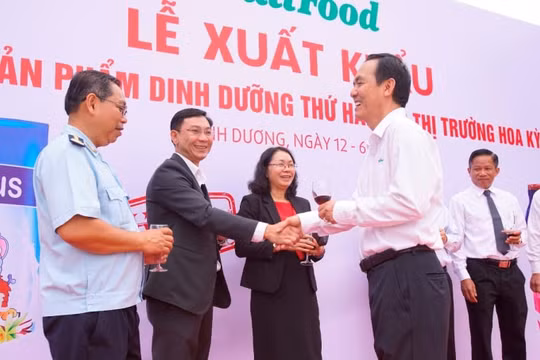 15 container sản phẩm dinh dưỡng NutiFood lên đường sang Mỹ