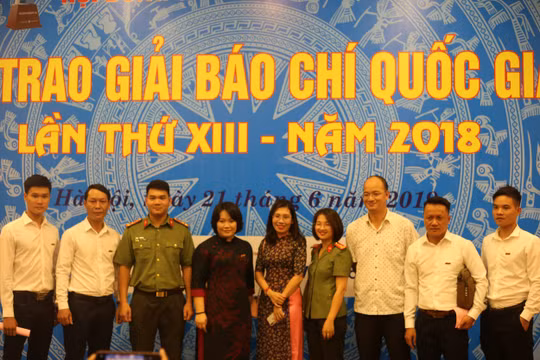 Giải thưởng là sự khích lệ, động viên lớn để chúng tôi tiếp tục cống hiến nhiều hơn nữa