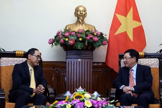 Phó Thủ tướng Phạm Bình Minh tiếp Đại sứ Thái Lan
