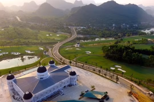 Sân golf Kim Bảng xây dựng không phép: 'Con voi chui lọt lỗ kim' và dấu hỏi về trách nhiệm quản lý!?