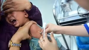 TP. HCM: Xuất hiện 2 trường hợp đầu tiên phản ứng vắc xin Com Be Five