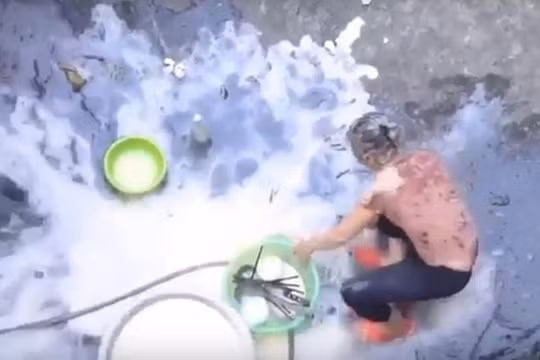 Những hành động nhảm nhí, những trò lố bất chấp để câu view