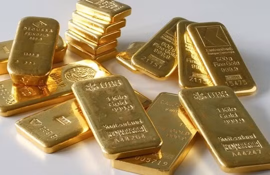 Giá vàng tạm rời mốc 42 triệu/lượng