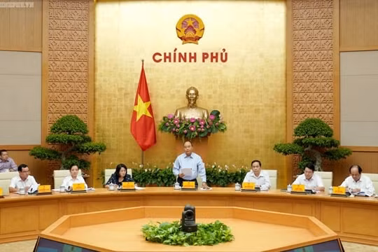 Thủ tướng: Tiếp tục thi đua thực hiện thắng lợi nhiệm vụ năm 2019