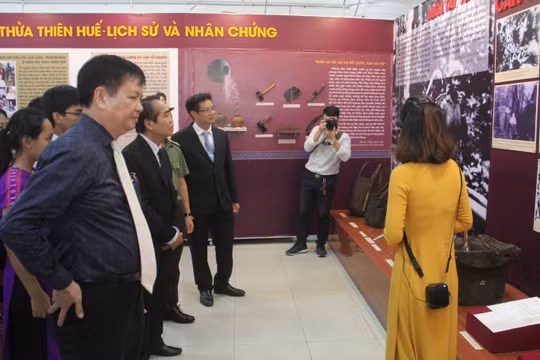 Hơn 250 hình ảnh, hiện vật tham gia triển lãm Họ Hồ ở miền Tây Thừa Thiên Huế
