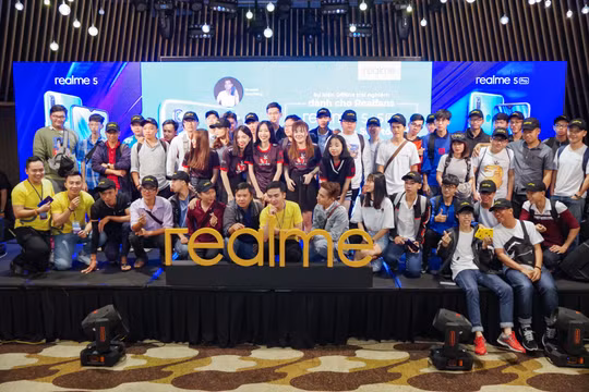 Bán hơn 10 triệu máy trong quý 3/2019, Realme tăng trưởng hơn 800%