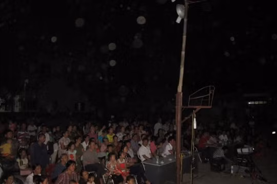 Quán Thanh xuân tháng 7: Ký ức về rạp chiếu bóng thời thanh xuân
