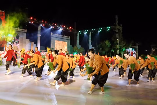 Đặc sắc và ấn tượng chương trình nghệ thuật chào mừng Lễ hội Đền Hùng năm Kỷ Hợi 2019