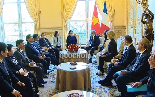 Chủ tịch Hạ viện Pháp hội đàm với Chủ tịch Quốc hội Nguyễn Thị Kim Ngân