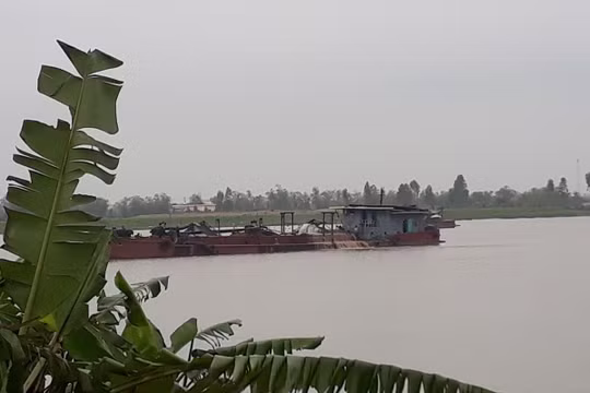Hà Nội chấn chỉnh hoạt động khai thác khoáng sản và bến bãi tập kết VLXD