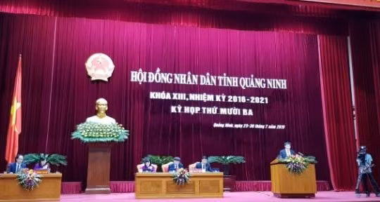 Khai mạc kỳ họp thứ 13, HĐND tỉnh Quảng Ninh khóa XIII