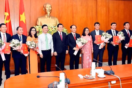 Bà Rịa-Vũng Tàu điều động, luân chuyển hàng loạt lãnh đạo