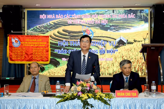 Báo chí với cuộc chiến chống lại thông tin sai trái, xấu độc trên mạng xã hội