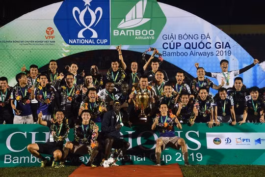 Hà Nội FC hoàn tất cú đúp danh hiệu năm 2019