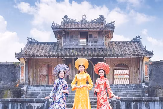 Áo dài - một nét duyên thầm của người con gái xứ Huế