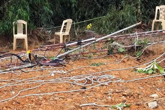 Quảng Bình: Cột ăng ten bị gãy, 2 công nhân kỹ thuật Đài huyện tử vong