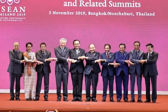 Thủ tướng Nguyễn Xuân Phúc dự lễ khai mạc Hội nghị Cấp cao ASEAN 35