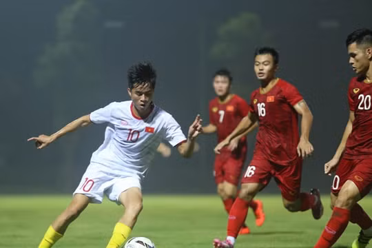 U22 Việt Nam thi đấu nội bộ
