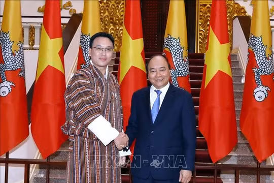 Thủ tướng Nguyễn Xuân Phúc tiếp Chủ tịch Thượng viện Bhutan Tashi Dorji