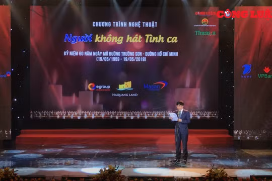 Những khoảnh khắc ý nghĩa tại chương trình nghệ thuật “Người không hát tình ca"