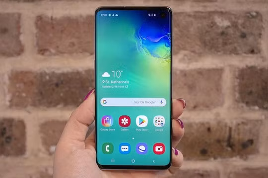 Ứng dụng bảo mật McAfee được tích hợp sẵn trên Galaxy S10 và S10+