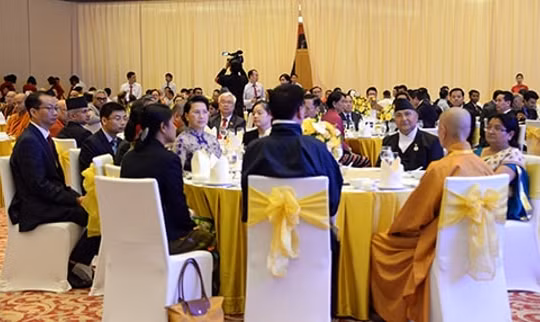 Chủ tịch Quốc hội chủ trì Tiệc chiêu đãi đại biểu tham dự Đại lễ Vesak
