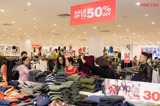 Hơn 800 thương hiệu khuyến mại đặc biệt trong mùa lễ hội Red Sale Carnival 2019