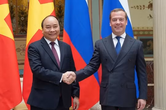 Thủ tướng Nguyễn Xuân Phúc hội đàm với Thủ tướng Nga Dmitry Medvedev