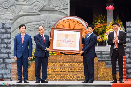 Khai hội gò Đống Đa và đón bằng Di tích Quốc gia đặc biệt